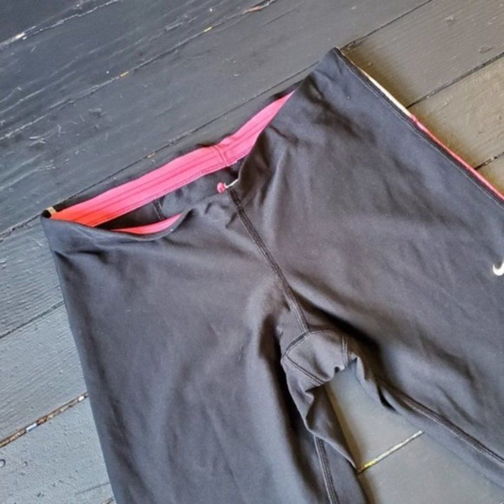 Nike Black Capris - Picture 4 of 8